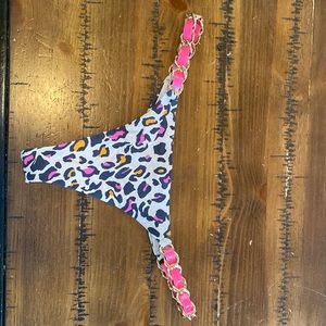 Beach Bunny Sexy bottom size Large